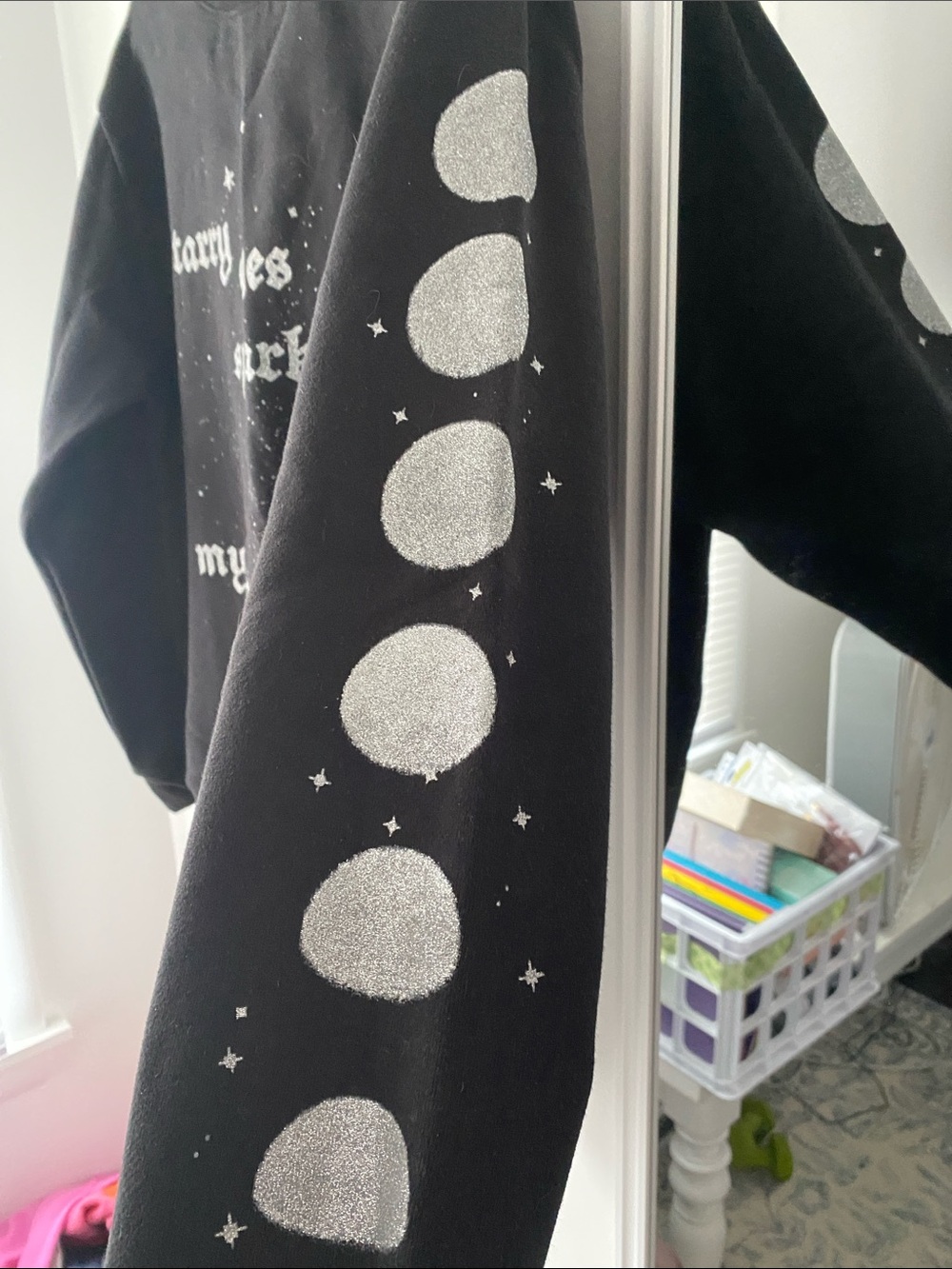Black Graphic Women Crewneck Sweatshirt - Taylor Swift Starry Eyes Design - Picture 3 of 5